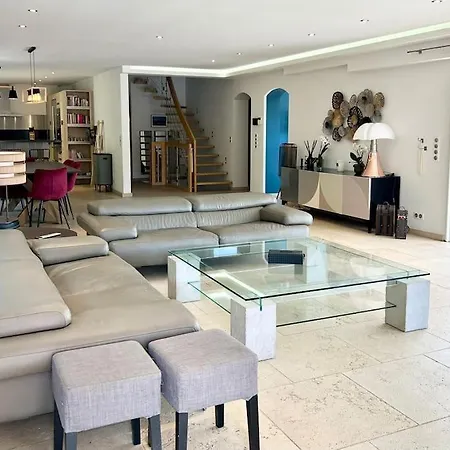 Superbe A Avec Piscine Dans Un Quartier Calme Βίλα Αντίμπ