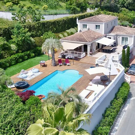 Superbe A Avec Piscine Dans Un Quartier Calme Antibes