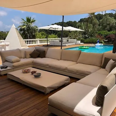 Superbe A Avec Piscine Dans Un Quartier Calme Antibes